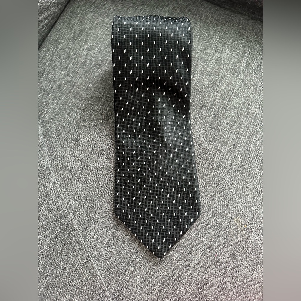 Men’s collar tie